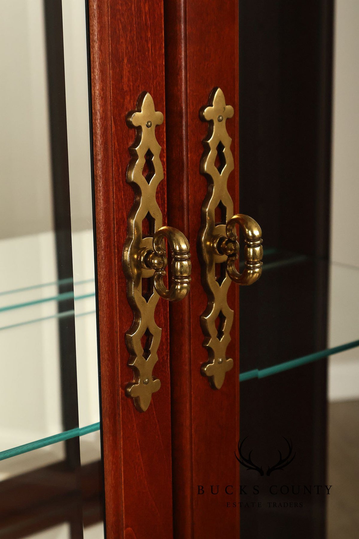 Pulaski Furniture Curio Display Cabinet
