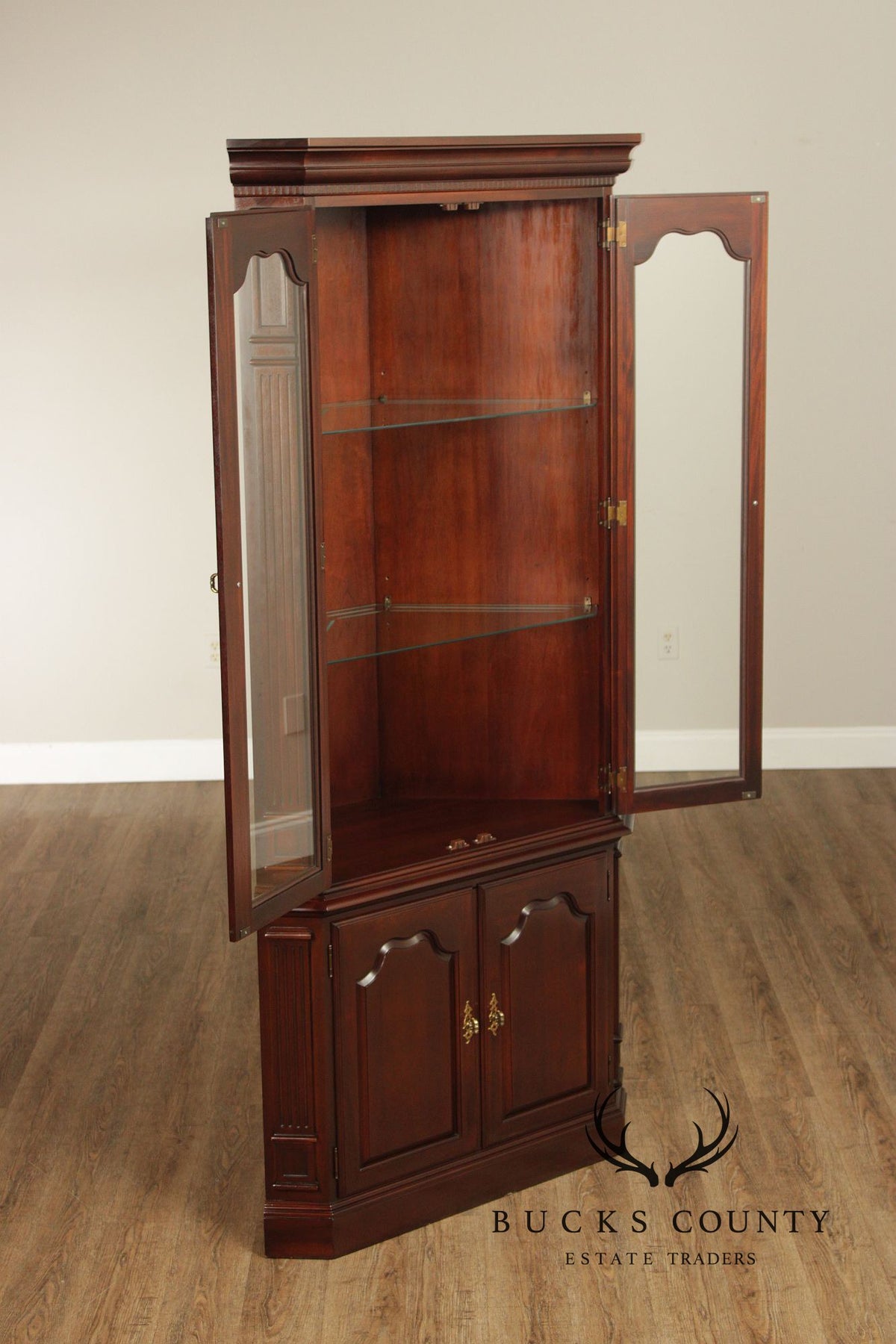 Traditional Solid Mahogany Lighted Corner Cabinet