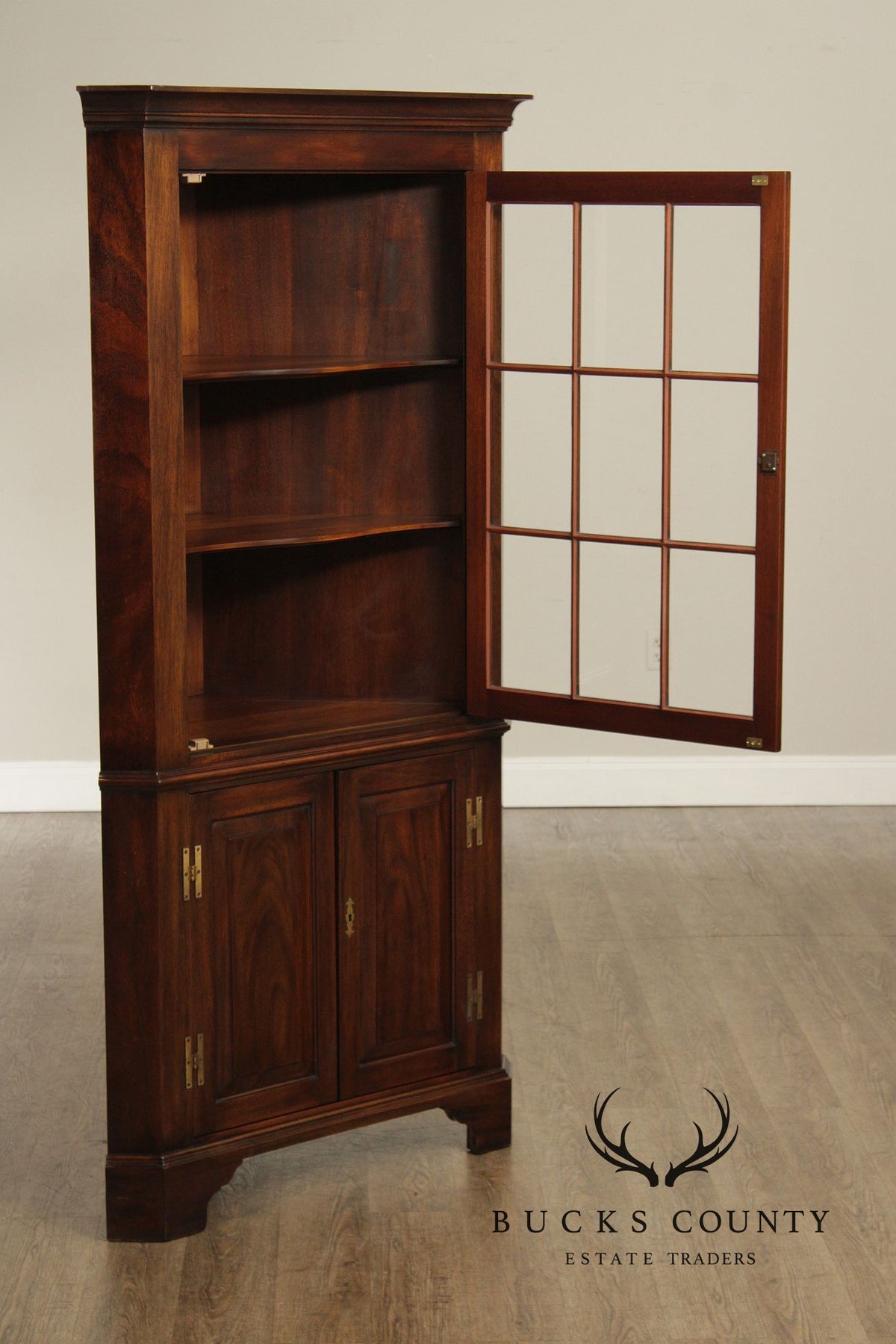Henkel Harris Virginia Galleries Mahogany Corner Cabinet