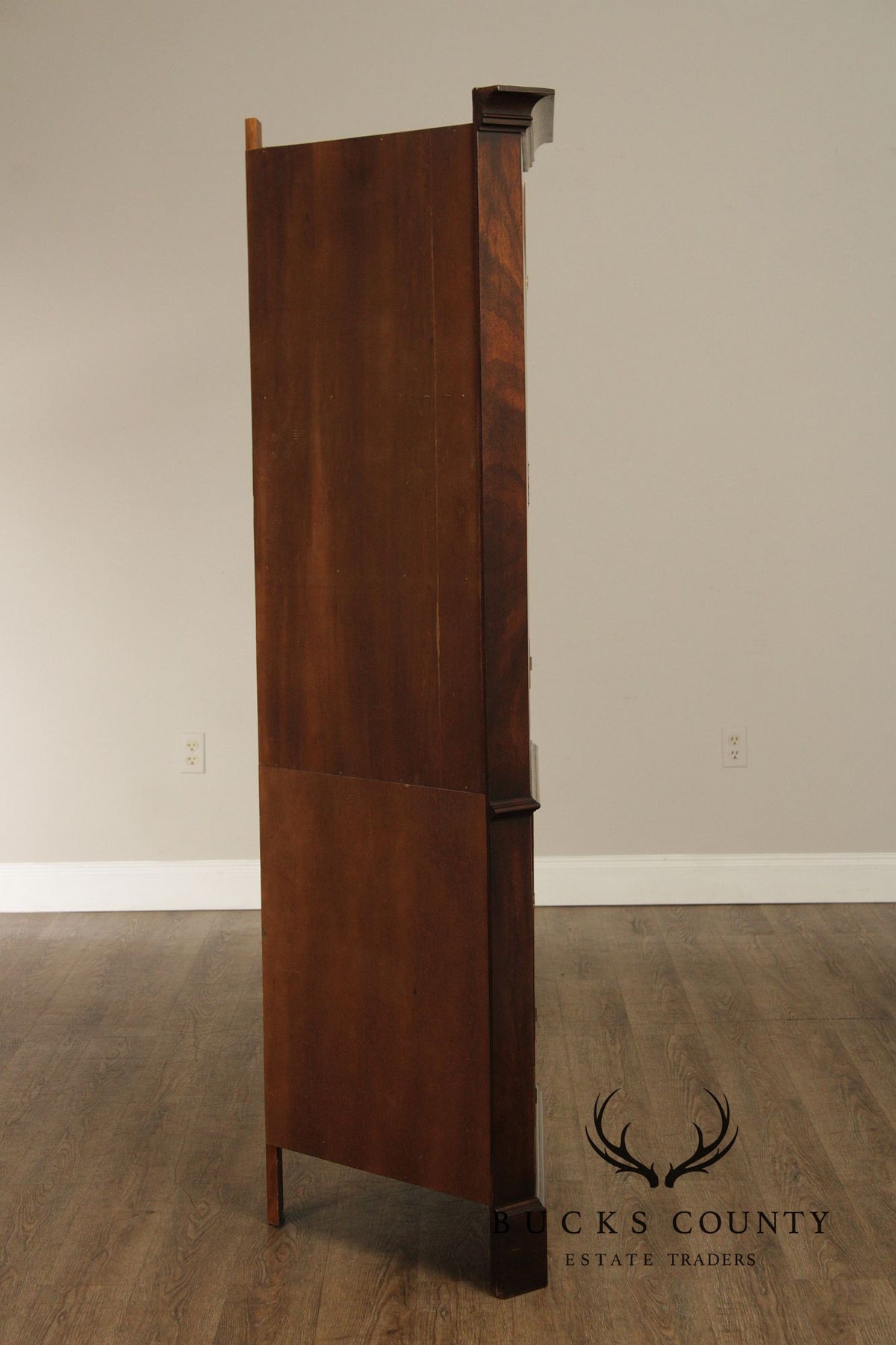 Henkel Harris Virginia Galleries Mahogany Corner Cabinet