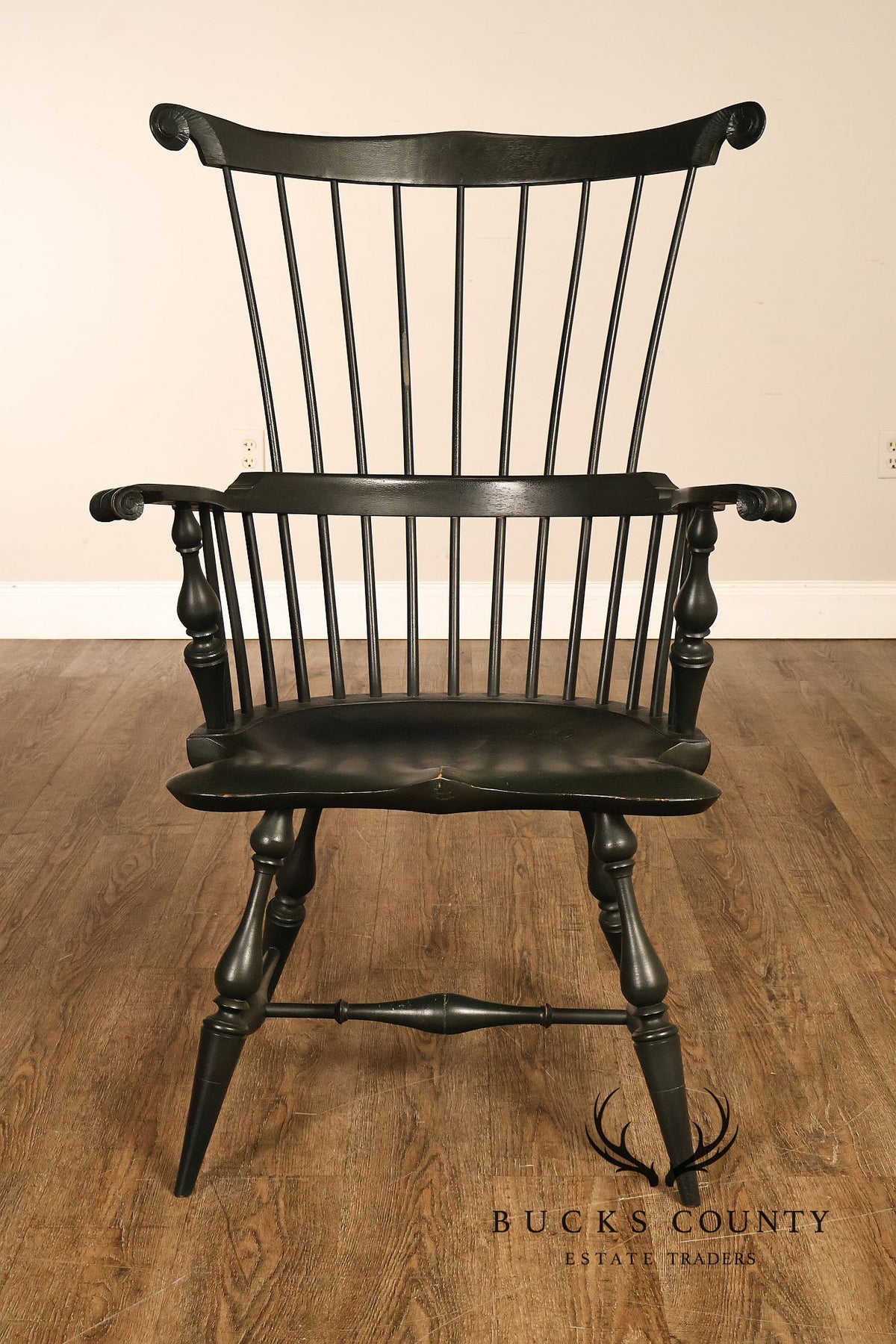 River Bend Chair Co. Set Of Eight Dark Green Painted Comb Back Windsor Dining Chairs