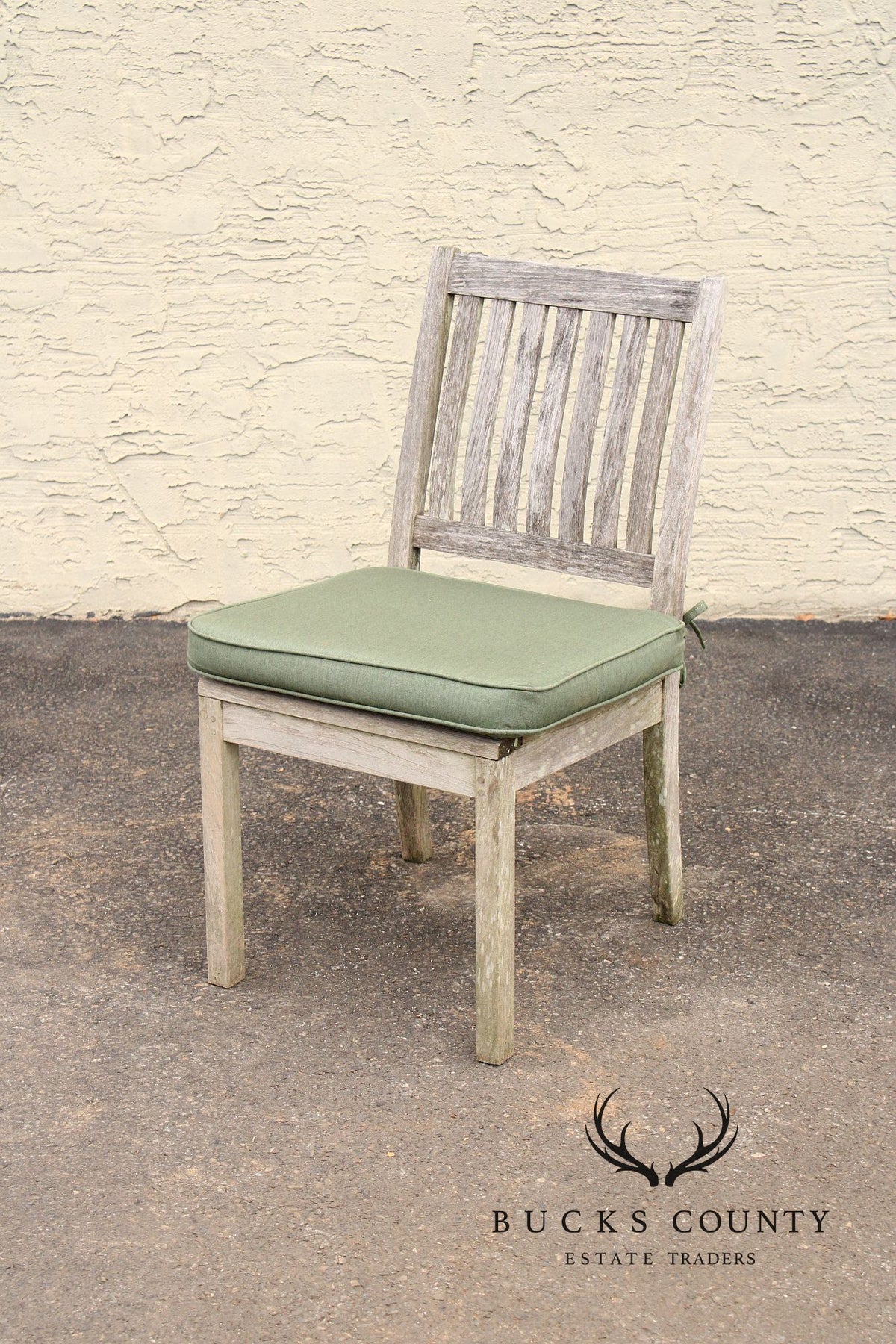 Gloster Teak Outdoor Patio Dining Table With Four Chairs
