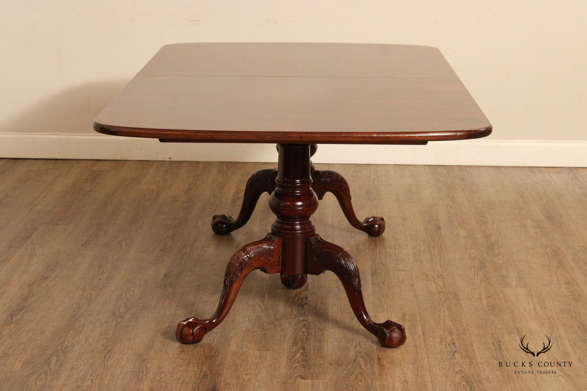 Henredon Georgian Style Flame Mahogany Double Pedestal Dining Table