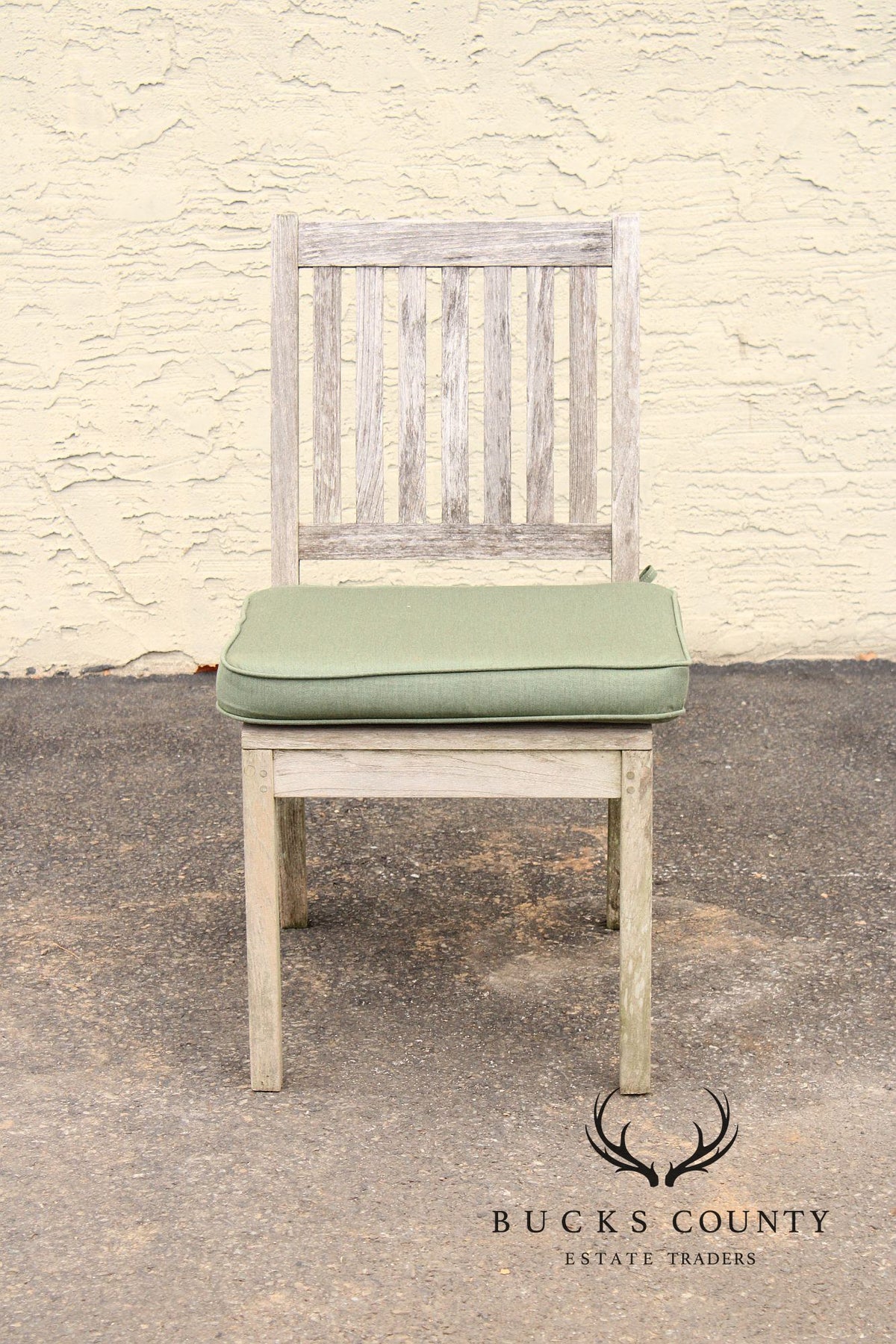 Gloster Teak Outdoor Patio Dining Table With Four Chairs