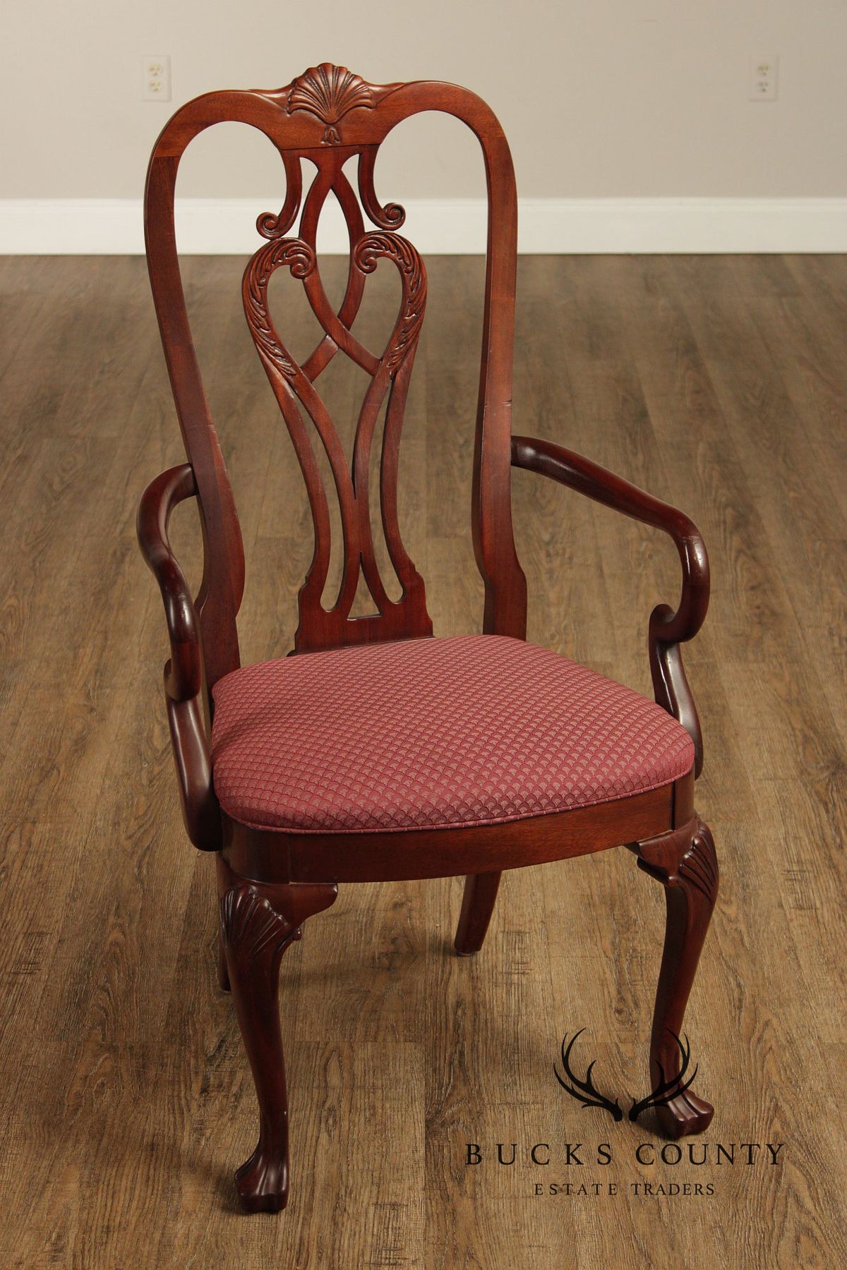 Ethan Allen 18th Century Mahogany Collection Set of Eight Carved Dining Chairs