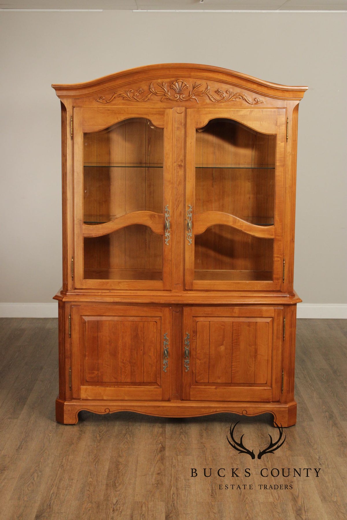Ethan Allen 'Legacy' French Country Style China Cabinet
