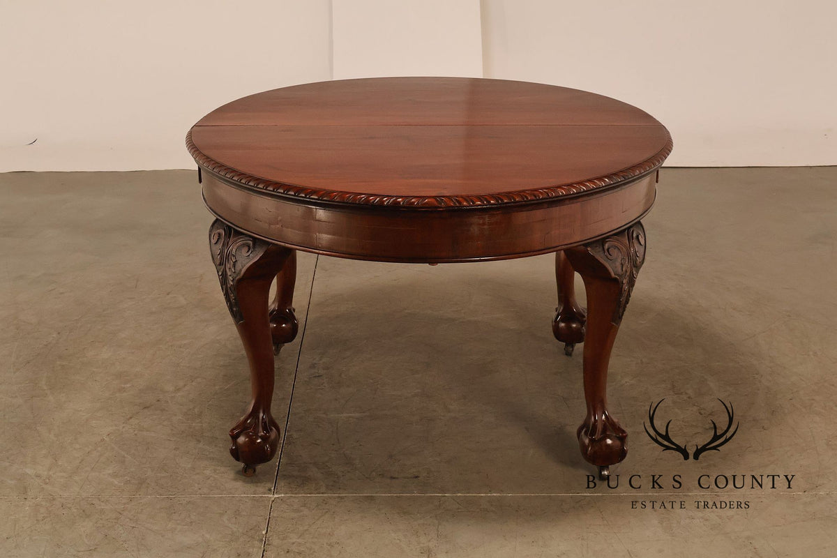 Antique Chippendale Style Mahogany Extendable Oval Dining Table