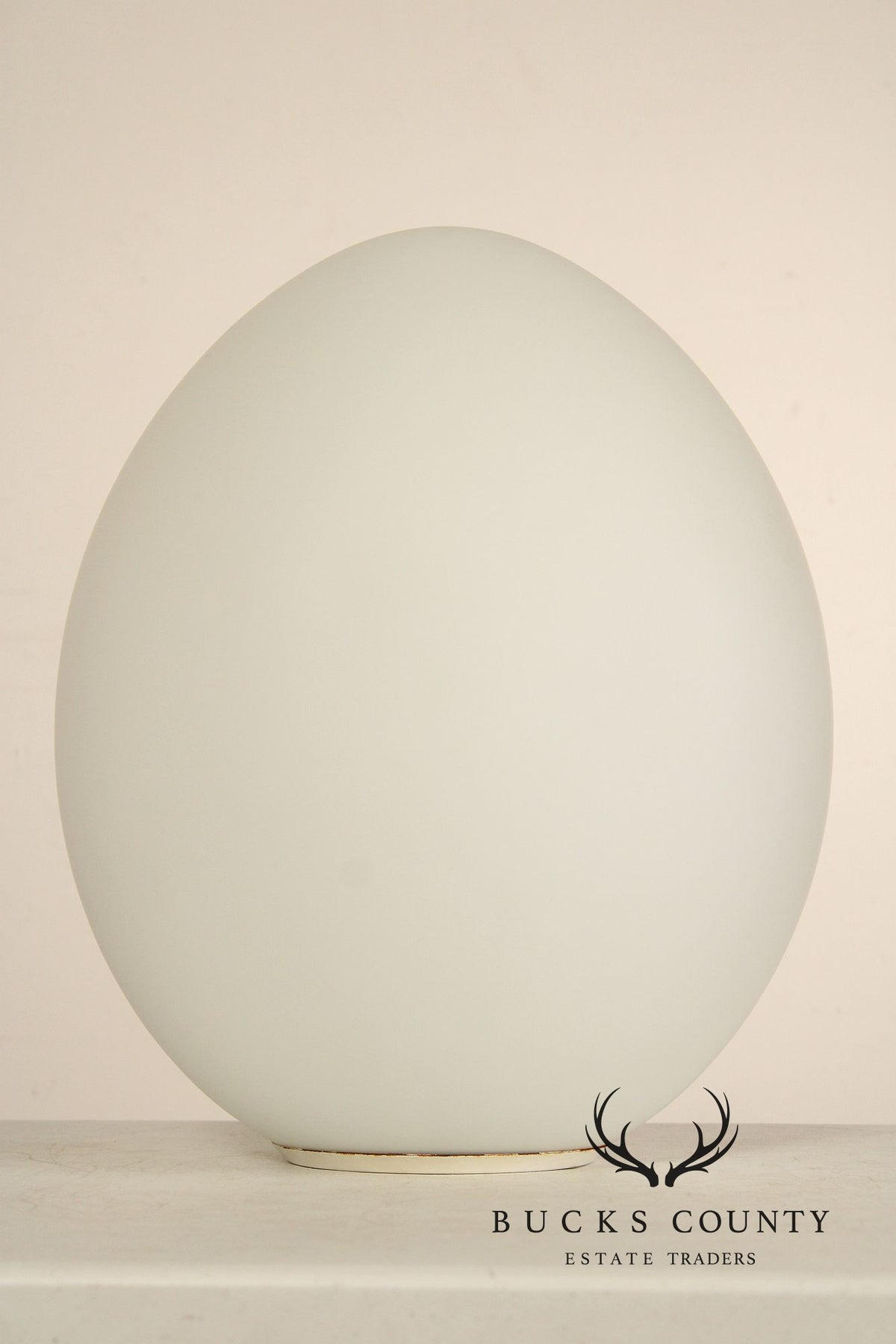 Laurel Lamp Company Mid Century Modern Glass Egg Lamp