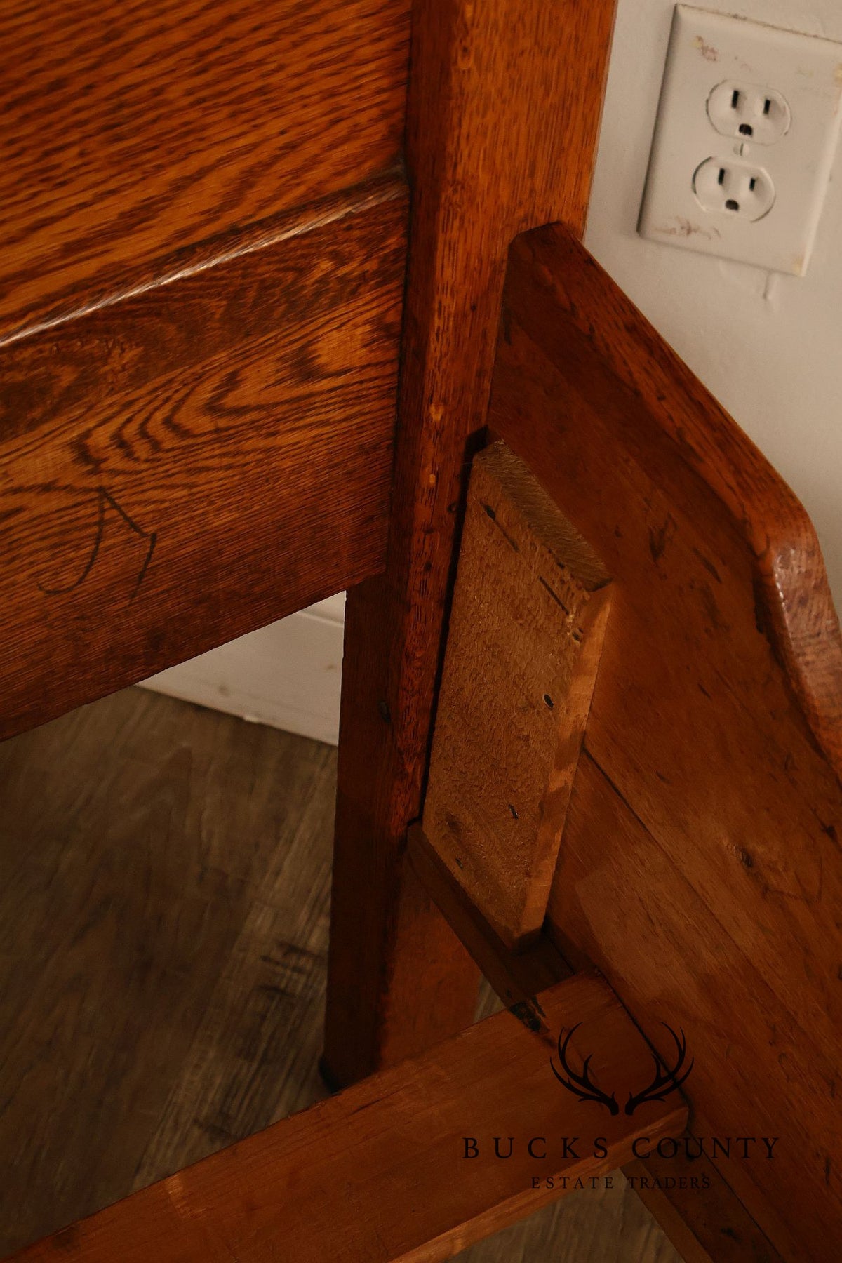 Antique American Victorian Oak Full Size High Back Bed