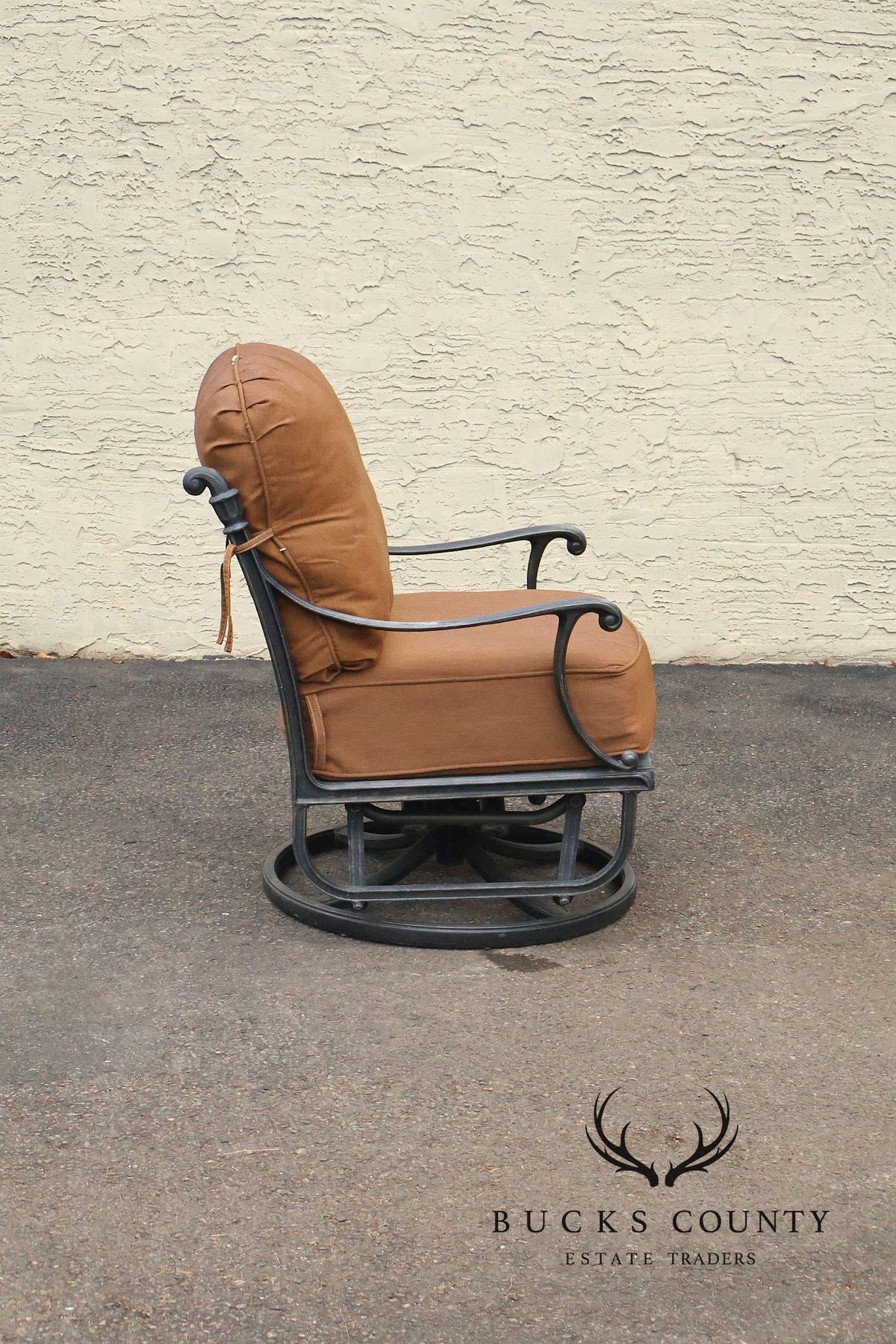 Cast Aluminum Pair Of Outdoor Swivel Lounge Chairs With Cushions
