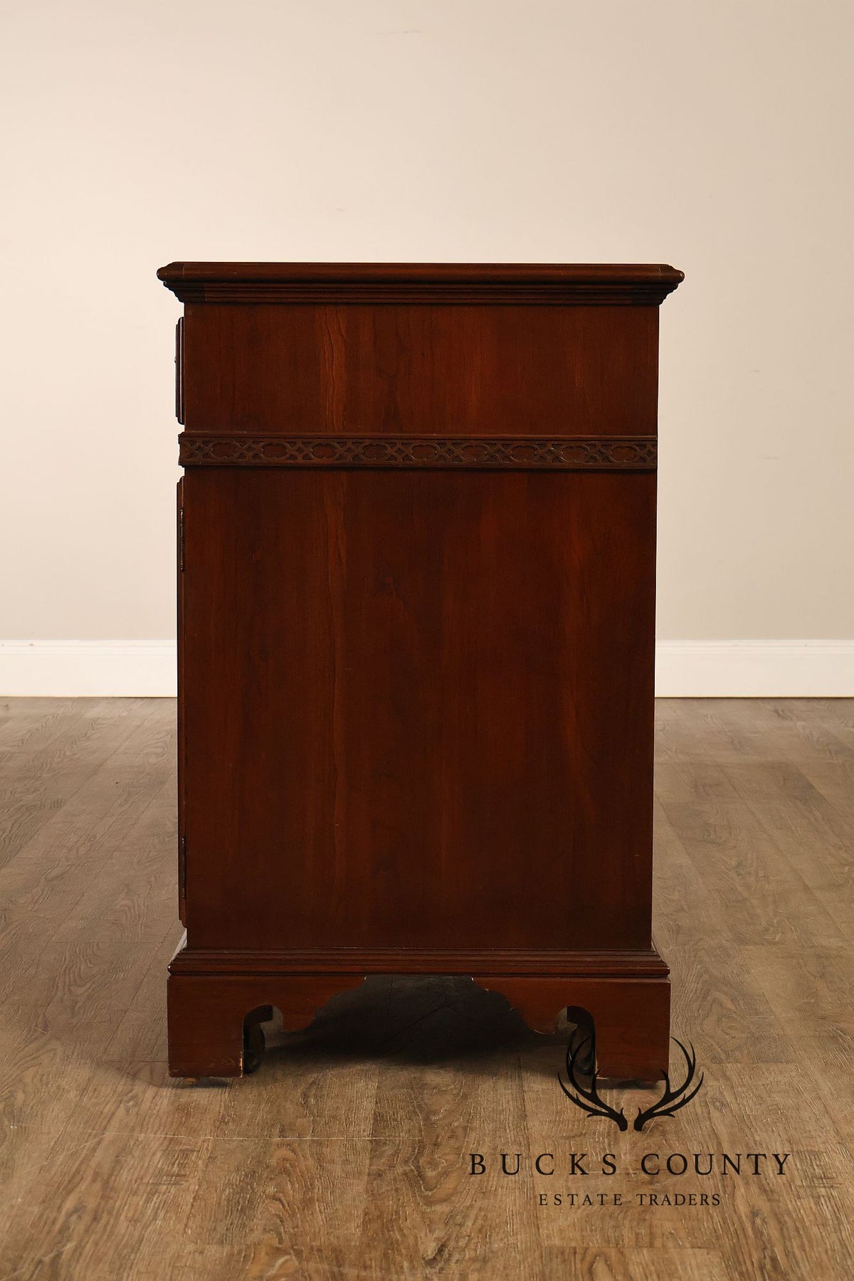 Ethan Allen Georgian Style Cherry Flip Top Server