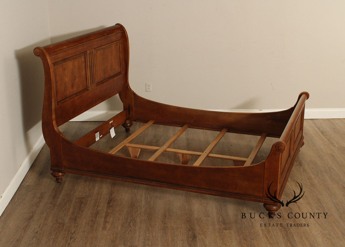 ETHAN ALLEN ‘NEW COUNTRY’ MAPLE QUEEN SLEIGH BED