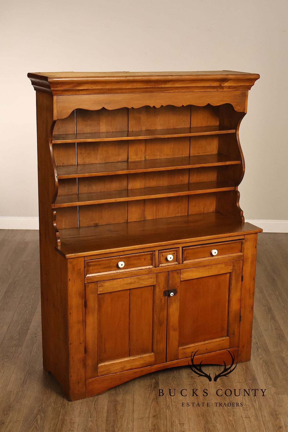 Antique American Country Step-Back Hutch Cupboard With Open Shelves