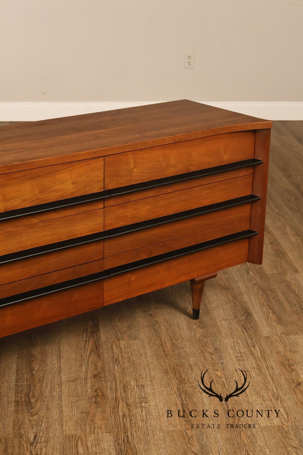 American of Martinsville Mid Century Modern Walnut Chest of Drawers