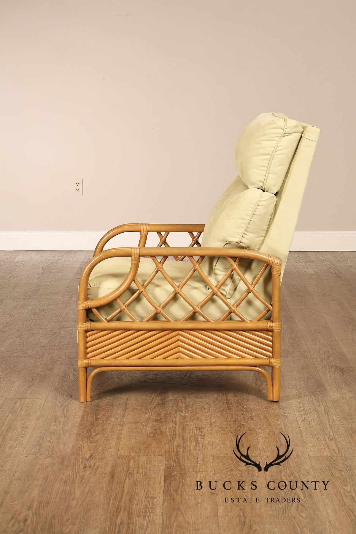 TradeWinds Rattan Reclining Lounge Chair