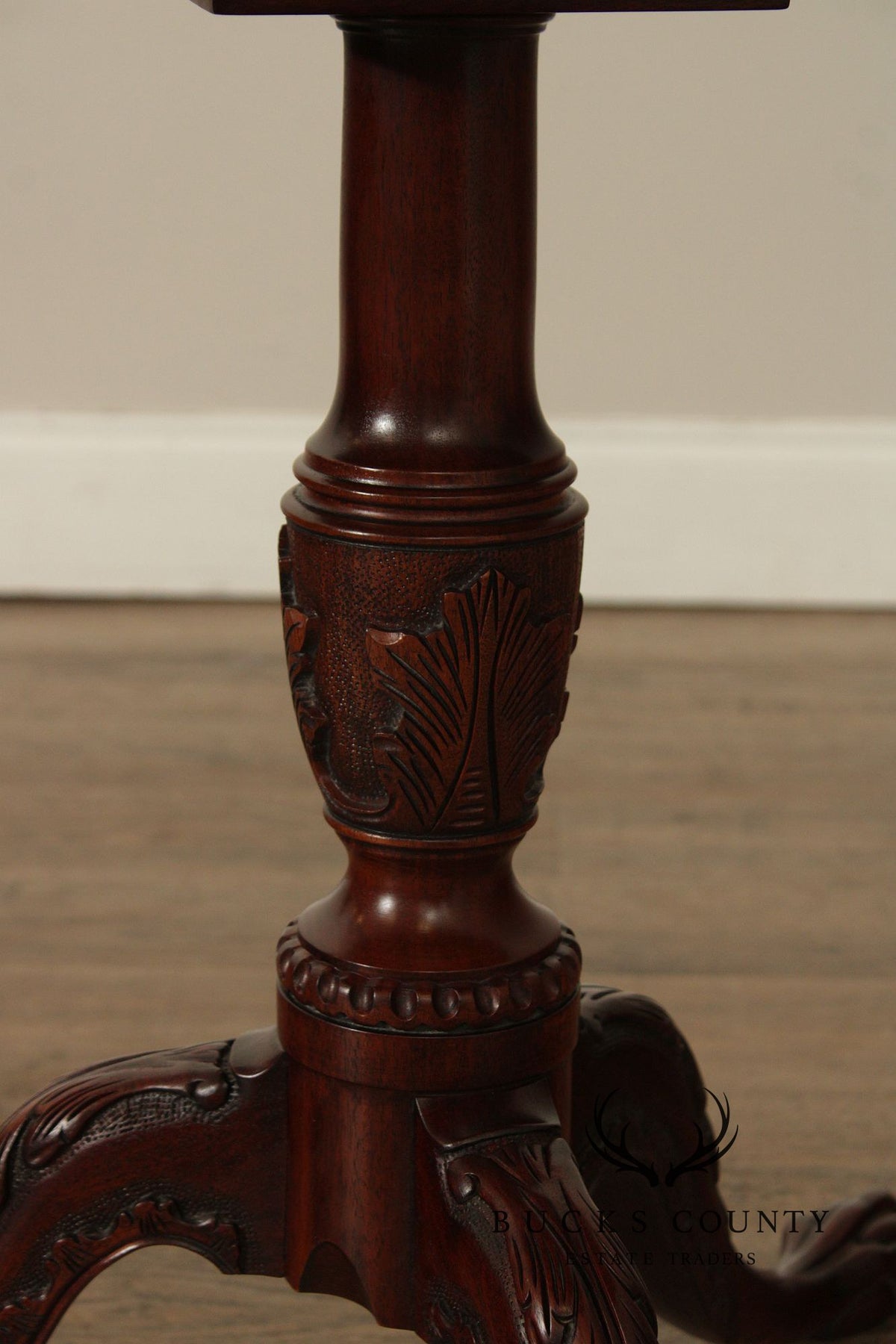Henkel Harris Chippendale Style Mahogany Tilt Top Pie Crust Table
