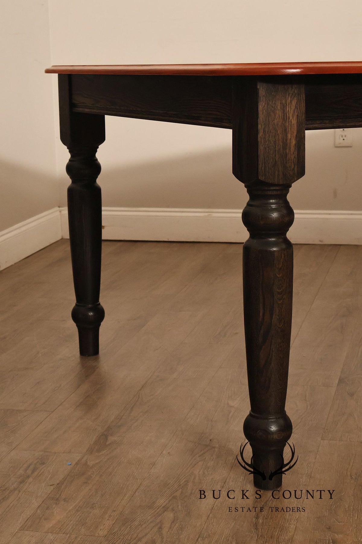 Farmhouse Style Oak Expandable Dining Table