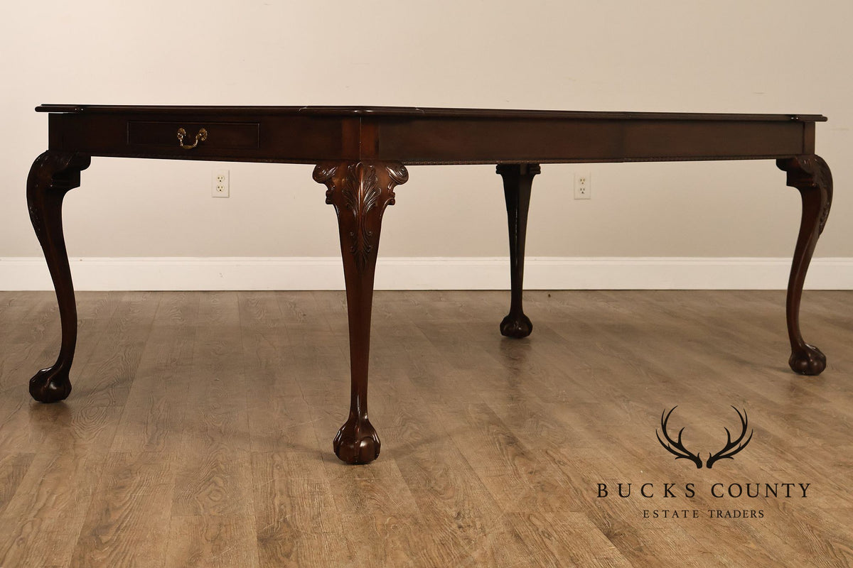 Henredon Rittenhouse Square Collection Chippendale Style Mahogany Expandable Dining Table