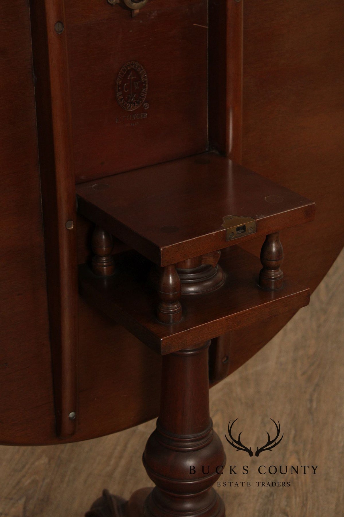 Kittinger Colonial Williamsburg Mahogany Tilt Top Tea Table