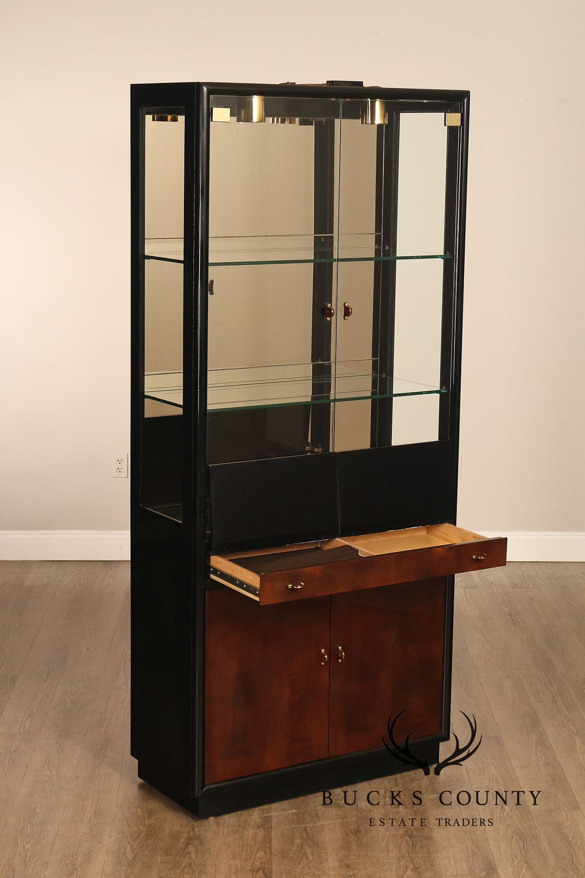 Henredon Scene Three Display Curio Cabinet