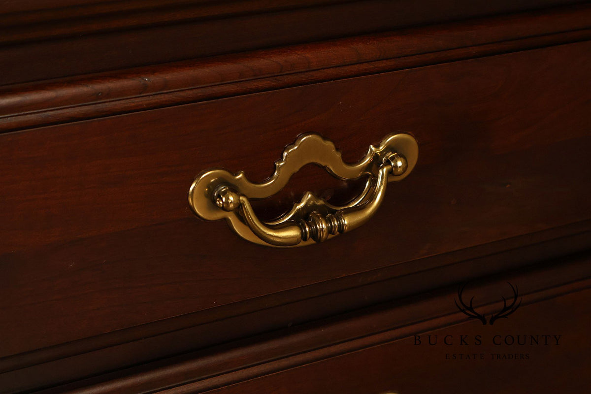 Thomasville Chippendale Style Mahogany Breakfront China Cabinet