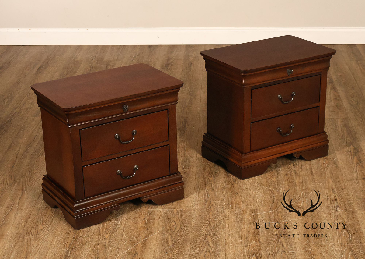 Broyhill Louis Philippe Style Pair Of Three-Drawer Nightstands