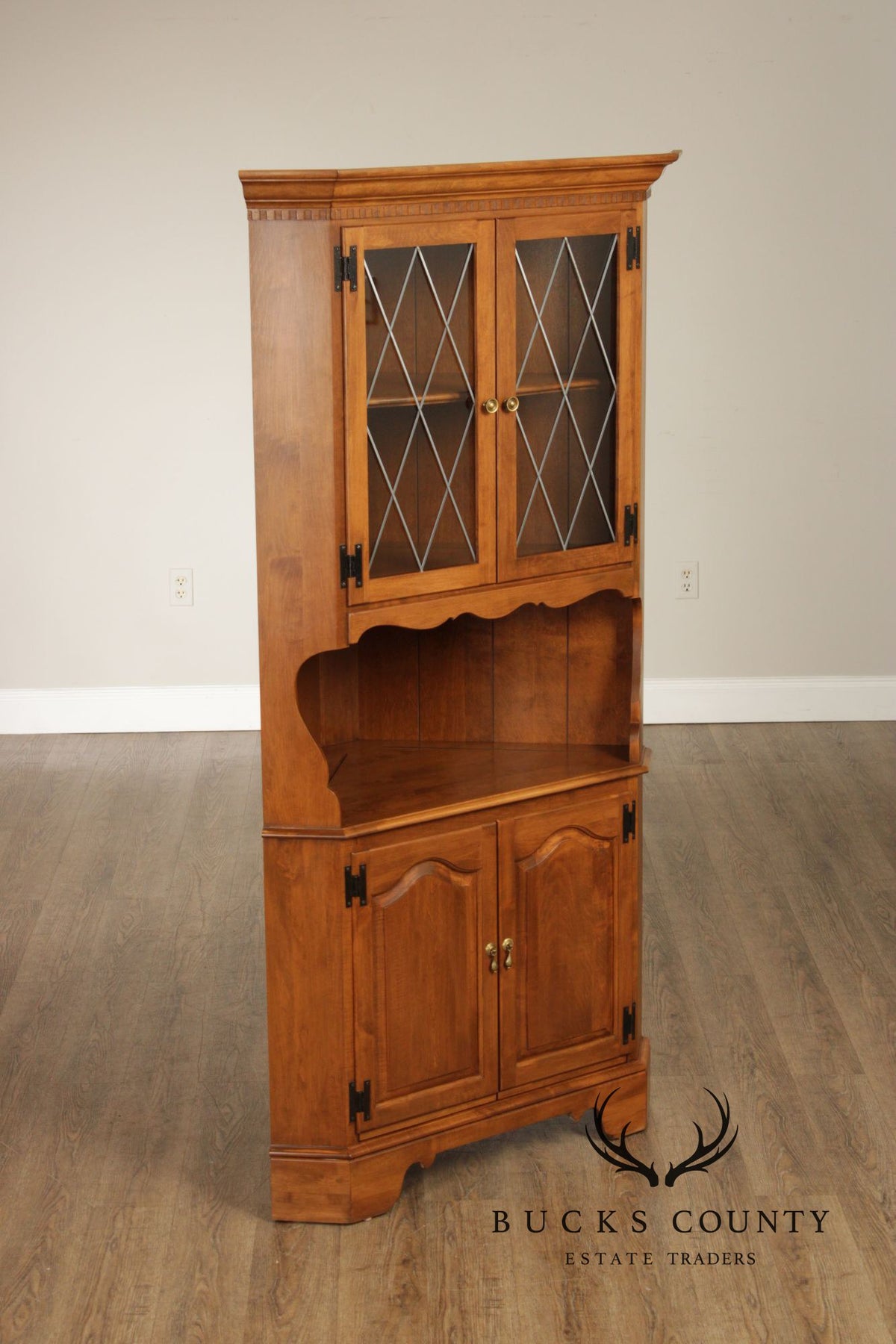 Ethan Allen Heirloom Maple Corner Cabinet