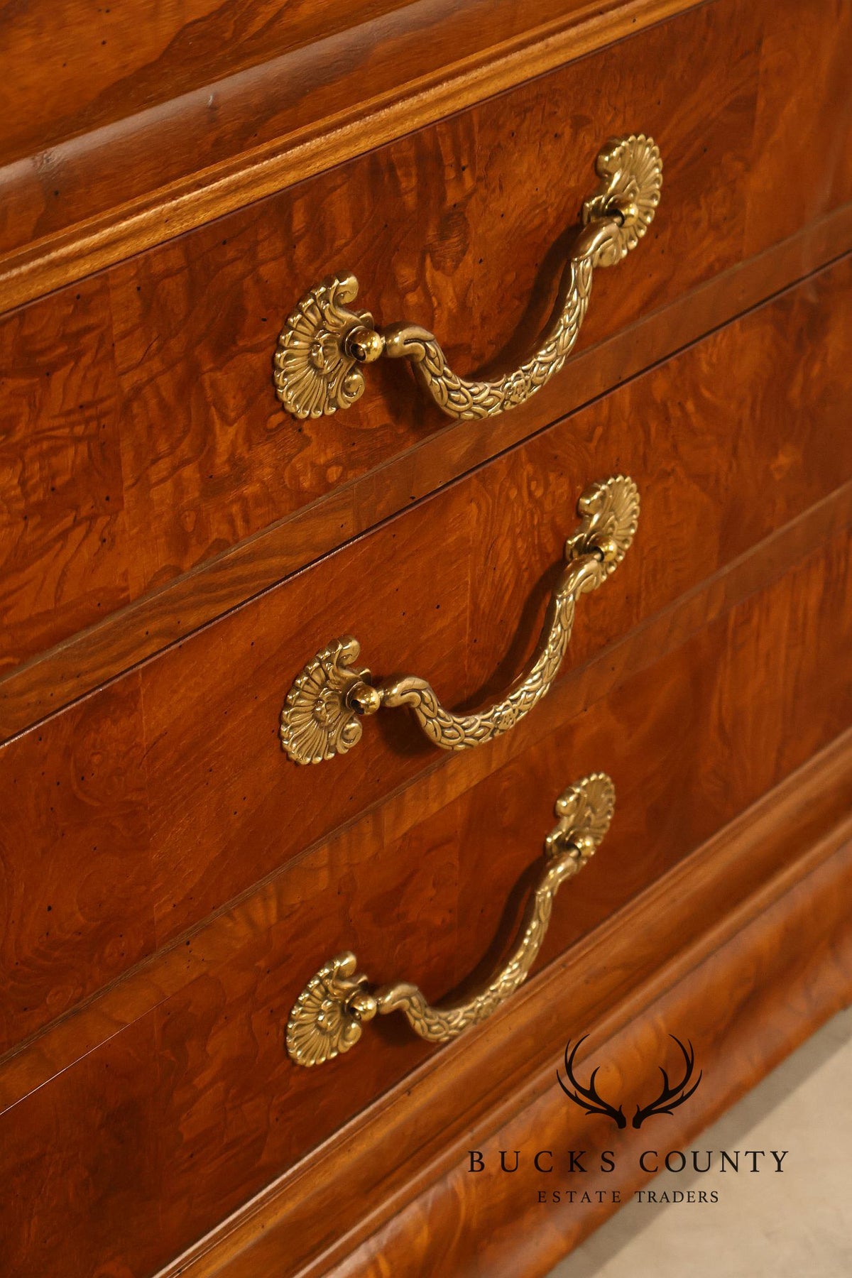 Henredon 'Charles X' Pair of Burlwood Nightstands