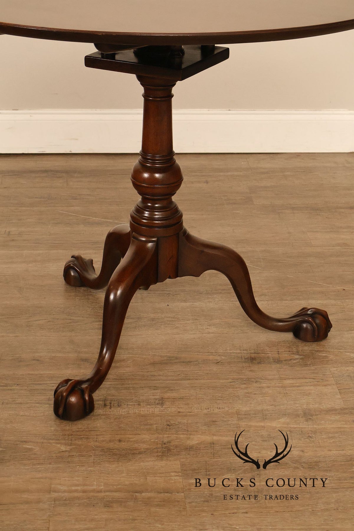 Kittinger Colonial Williamsburg Mahogany Tilt-Top Table