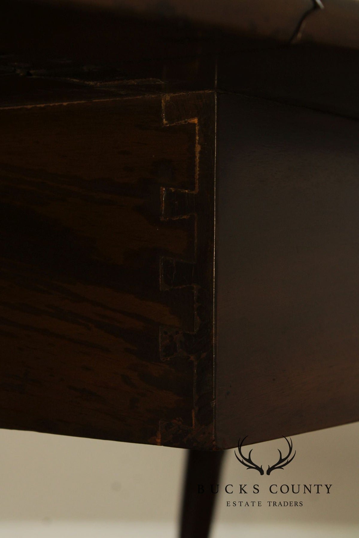 Kittinger Colonial Williamsburg Mahogany Drop Leaf Dining Table