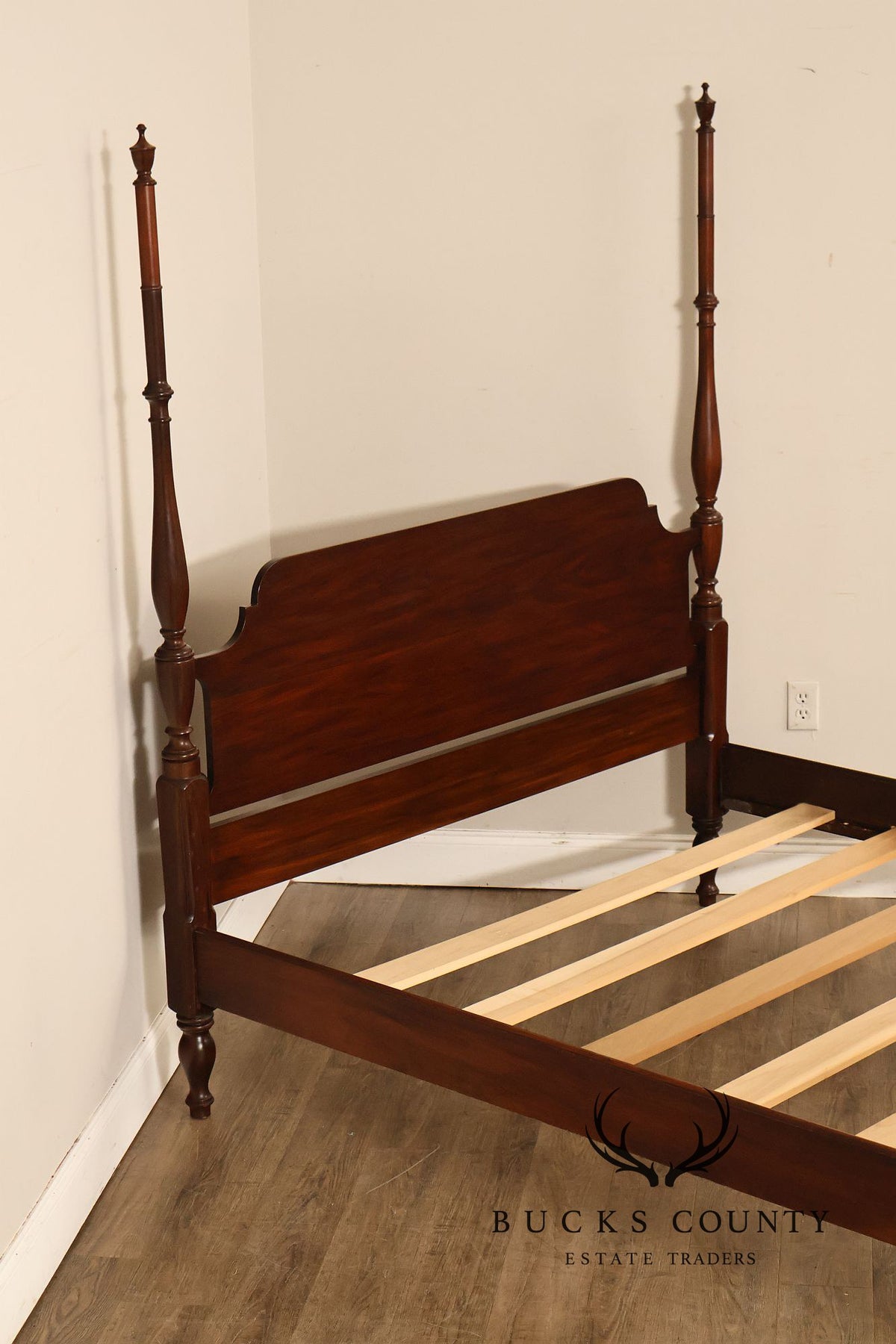 Henkel Harris Virginia Galleries Federal Style Mahogany Queen Poster Bed