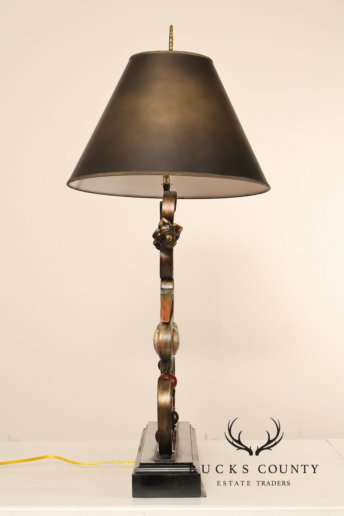 Contemporary Iron Table Lamp