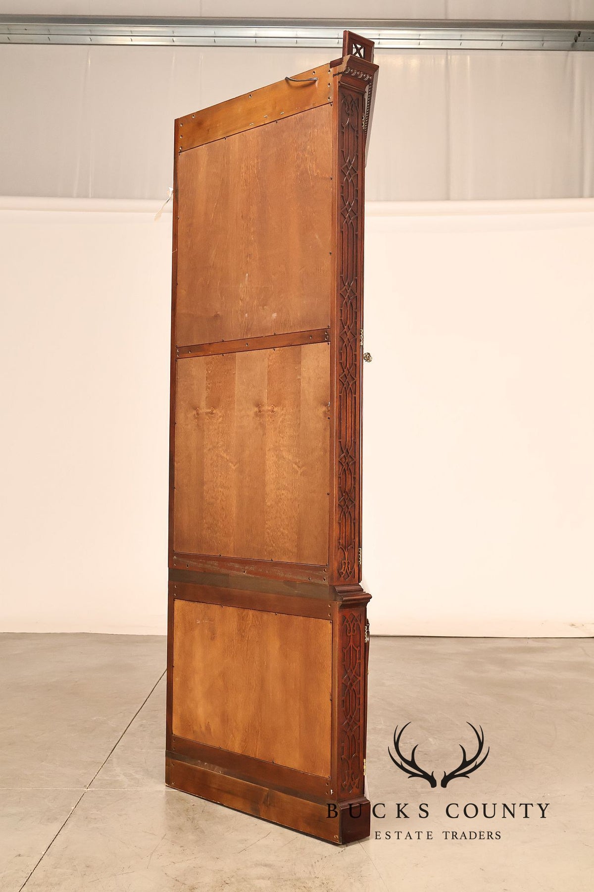 Henkel Harris Mahogany Chippendale Style Corner China Cabinet