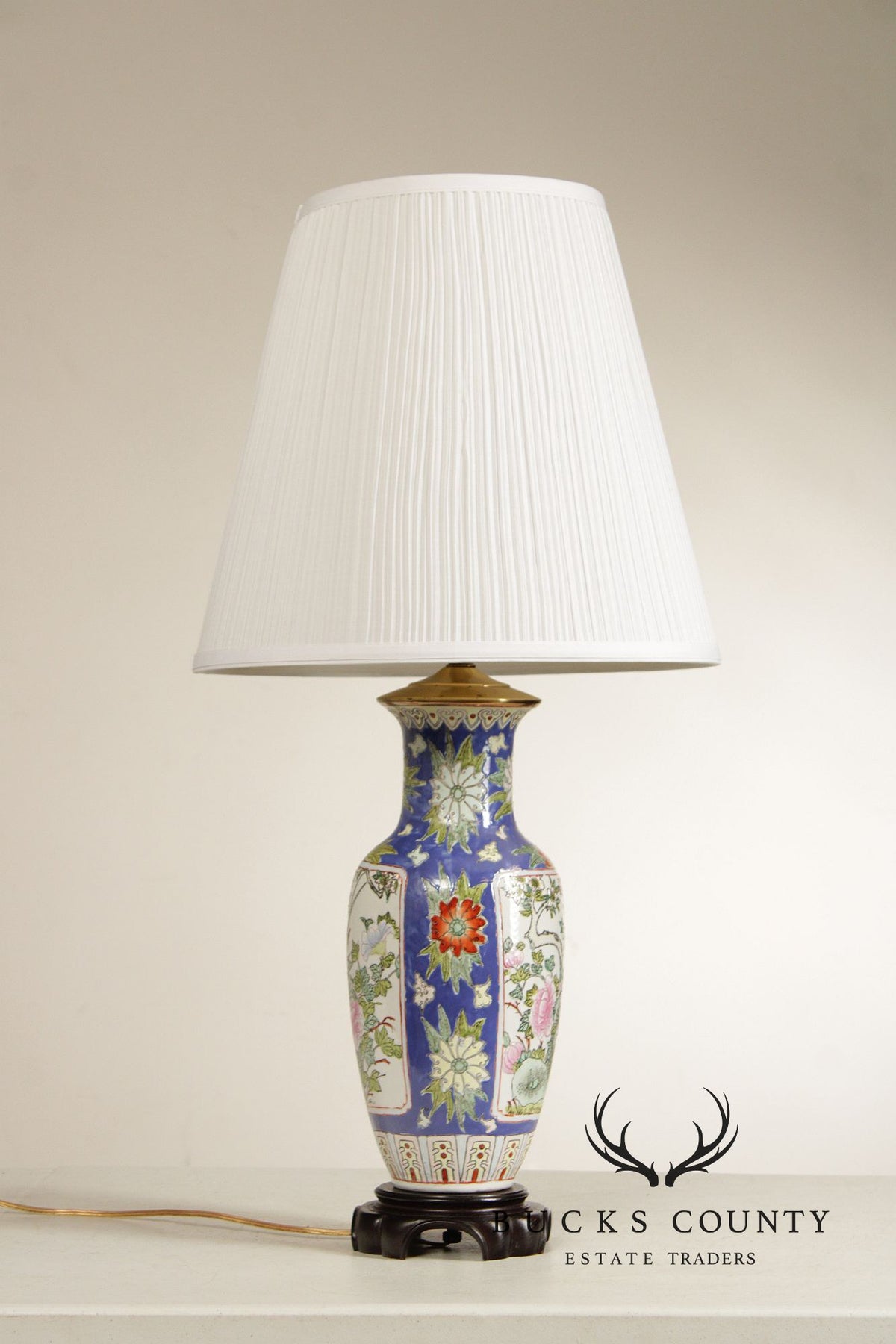 Asian Style Porcelain Vasiform Table Lamp
