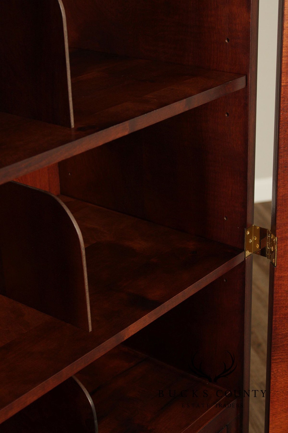 Henredon Aston Court Collection Mahogany Chippendale Bedroom Armoire Cabinet