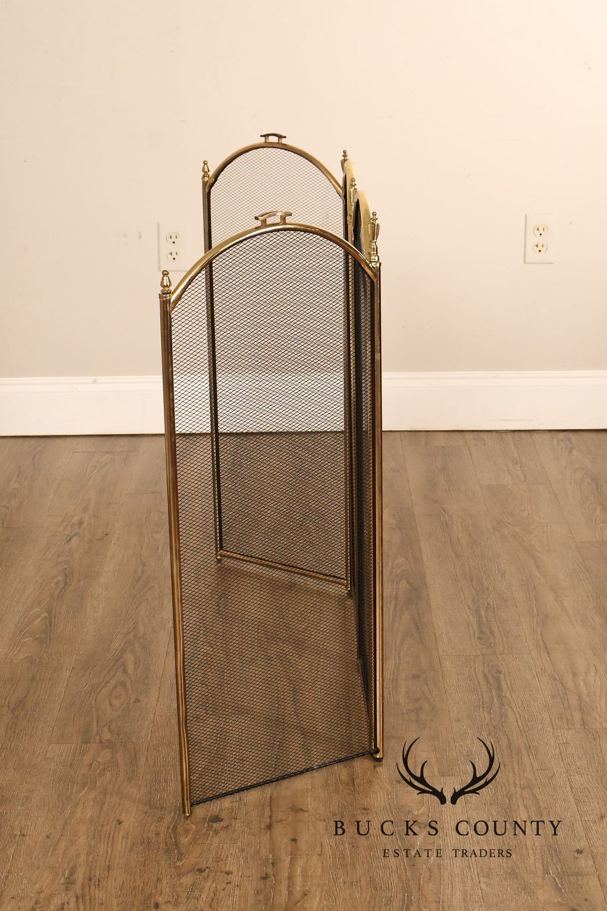 Traditional Four-Panel Arched Fireplace Screen
