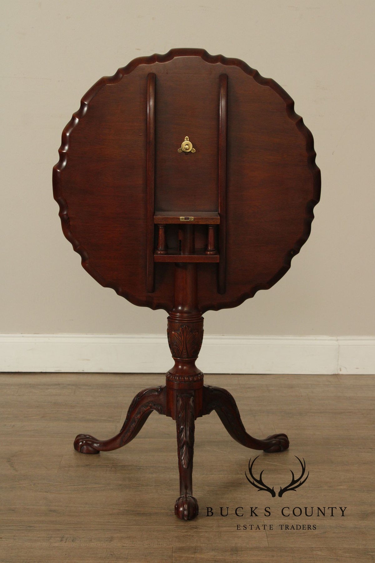 Henkel Harris Chippendale Style Mahogany Tilt Top Pie Crust Table