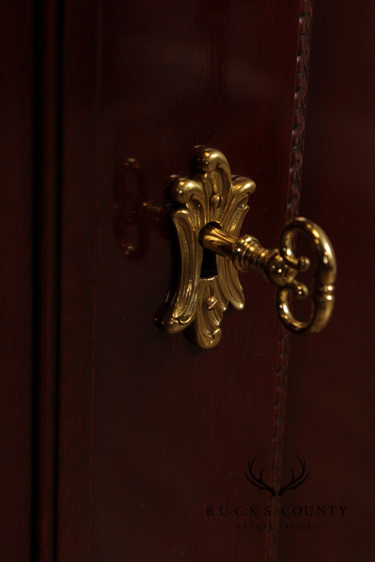 Kindel Winterthur Mahogany Demilune Cabinet
