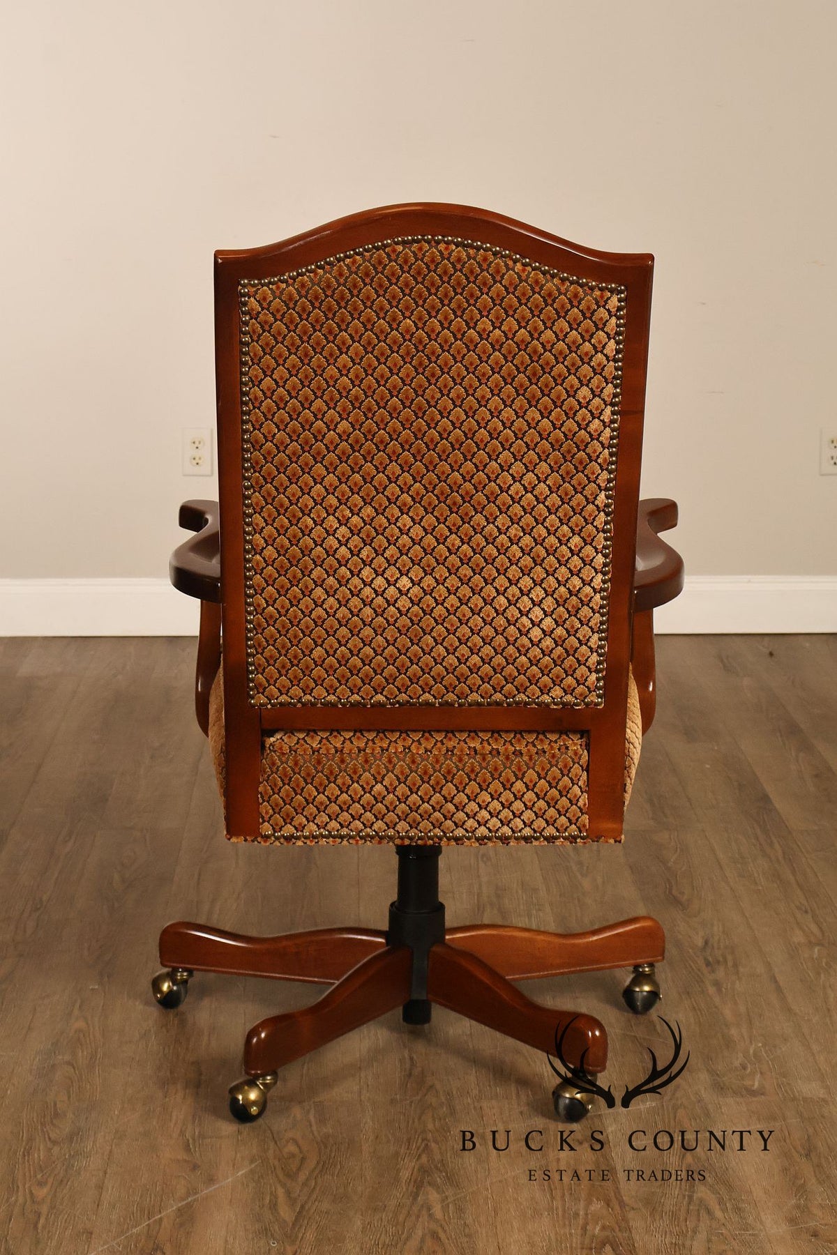 Bradington-Young Traditional Upholstered Executive Swivel Desk Chair