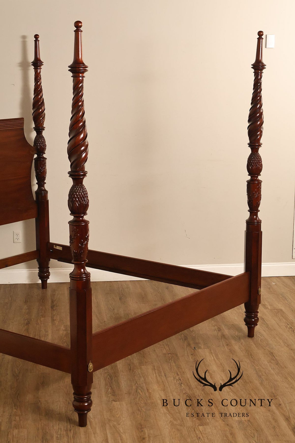 Lexington Furniture Carved Mahogany King Four Poster Bed