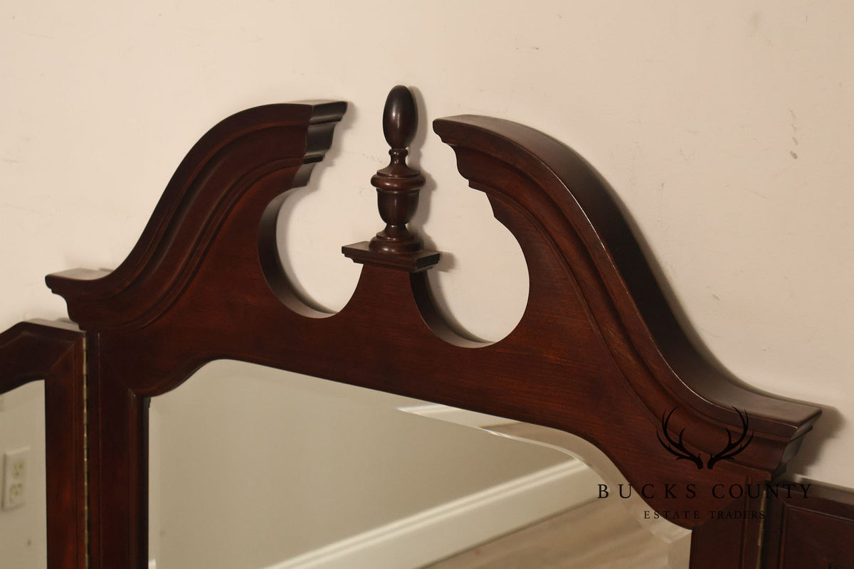 Thomasville 'Collectors Cherry' Tri-Fold Dresser Mirror