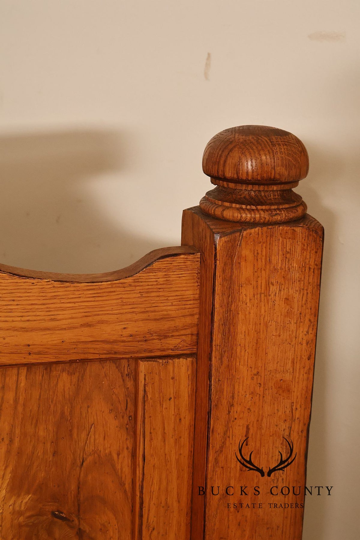 Broyhill Attic Heirlooms Country Style Queen Oak Bed Frame