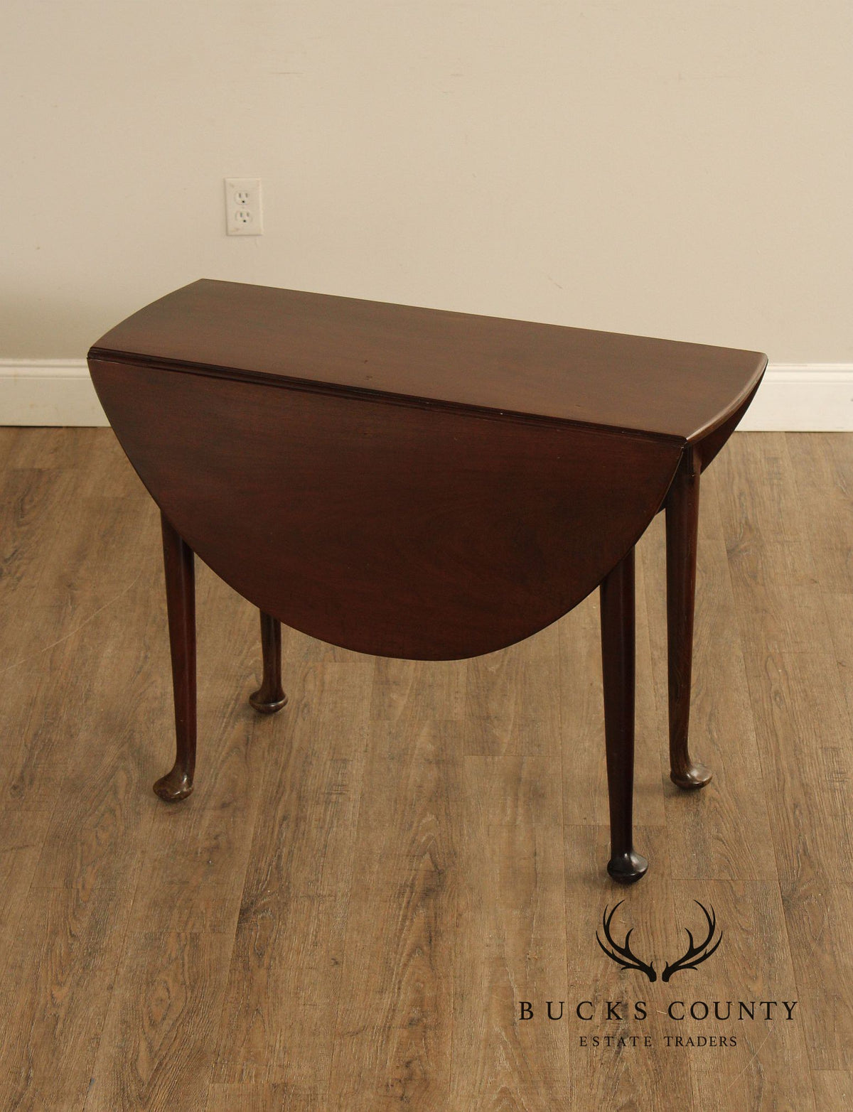 Queen Anne Style Mahogany Drop-Leaf Table
