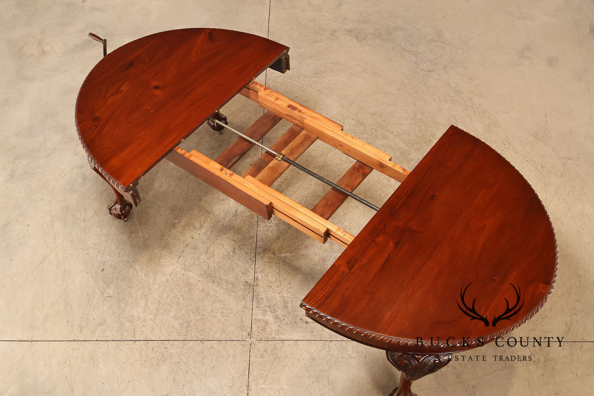 Antique Chippendale Style Mahogany Extendable Oval Dining Table
