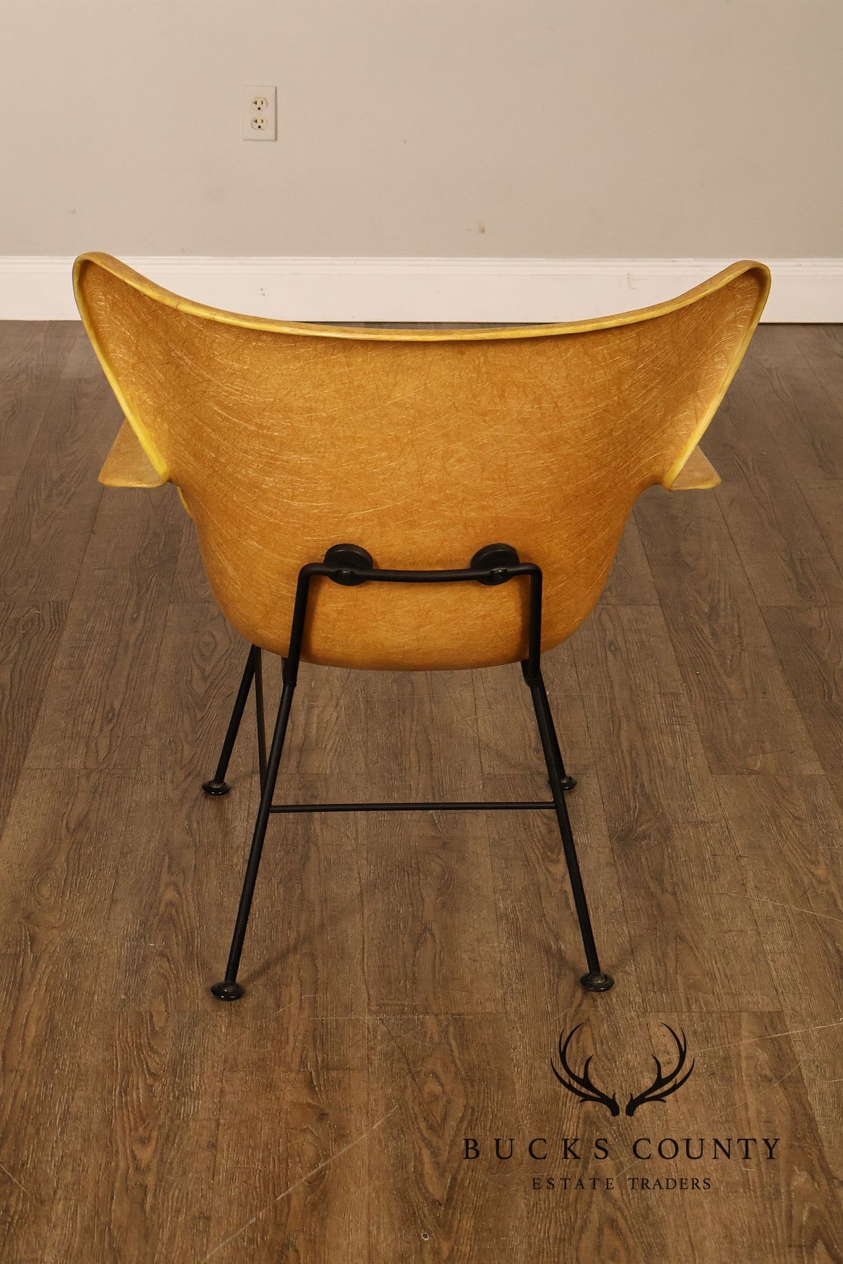 Selig Mid Century Modern 'Peabody' Fiberglass Armchair
