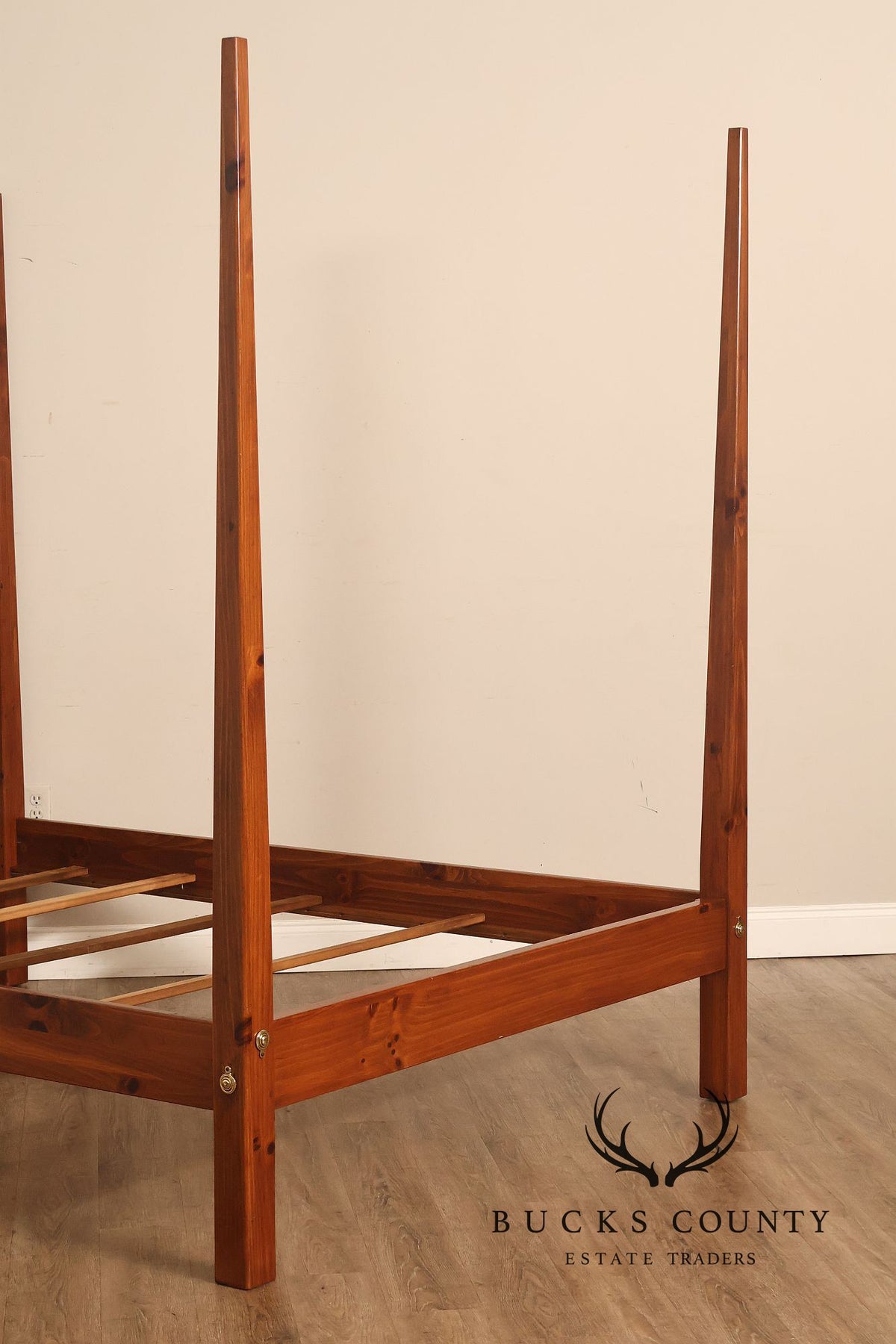 Ethan Allen Shaker Style Pine Pencil Post Queen Bed