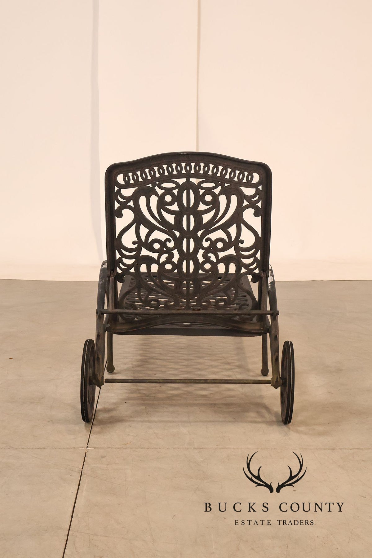 Hanamint Tuscany Pair Of Cast Aluminum Outdoor Chaise Lounge Chairs