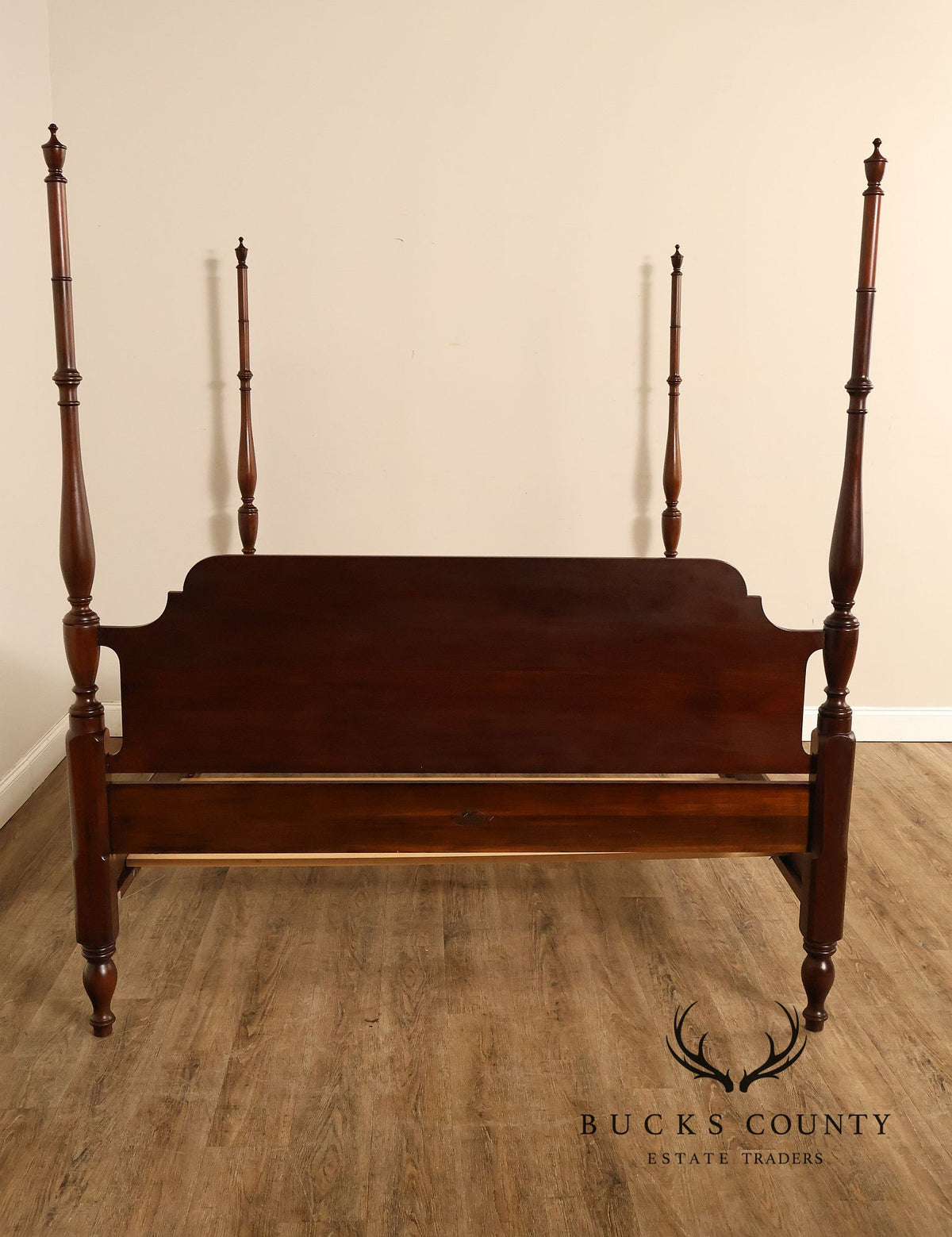Henkel Harris Virginia Galleries Federal Style Mahogany Queen Poster Bed