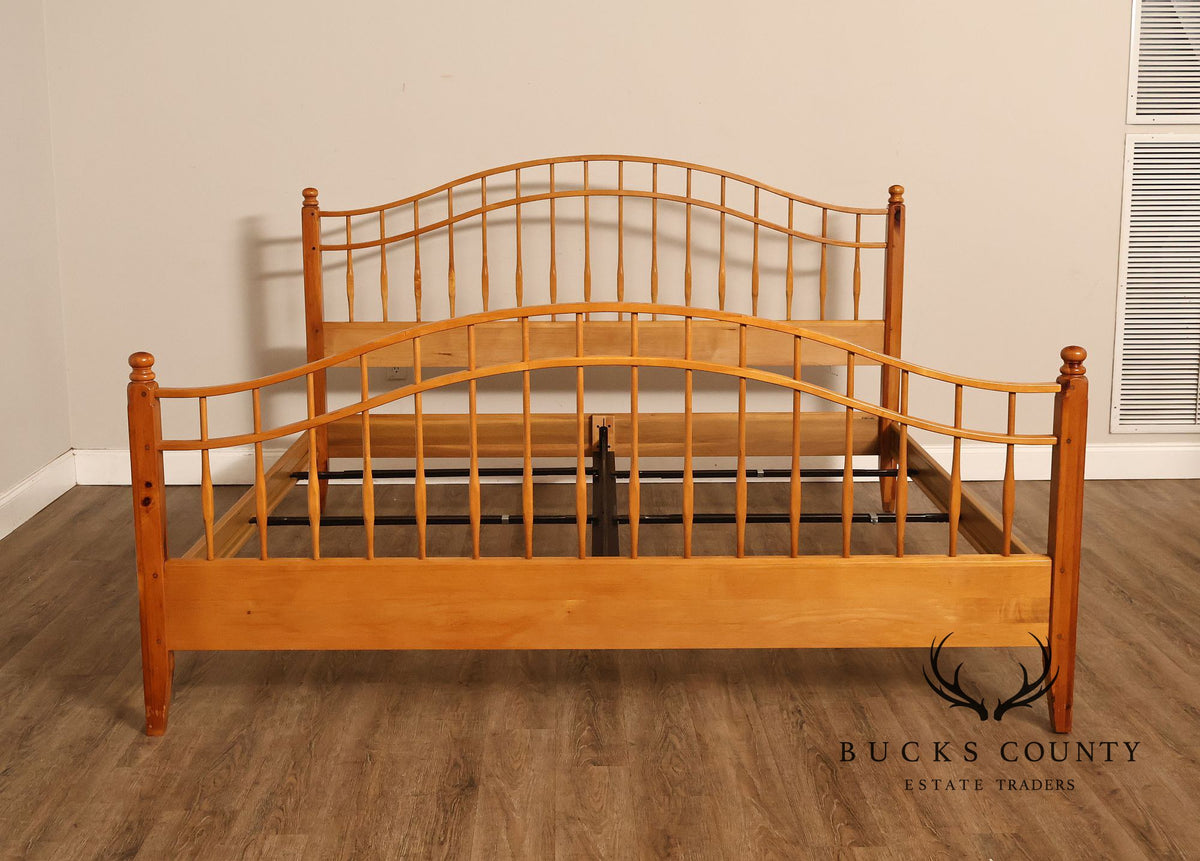 Ethan Allen Country Crossings Collection King Size Windsor Bed