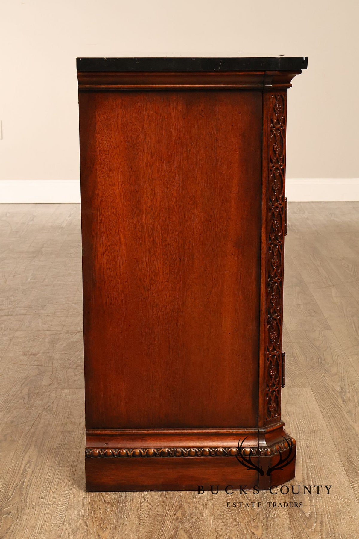 Universal Furniture Georgian S995tyle Marble Top Buffet Sideboard